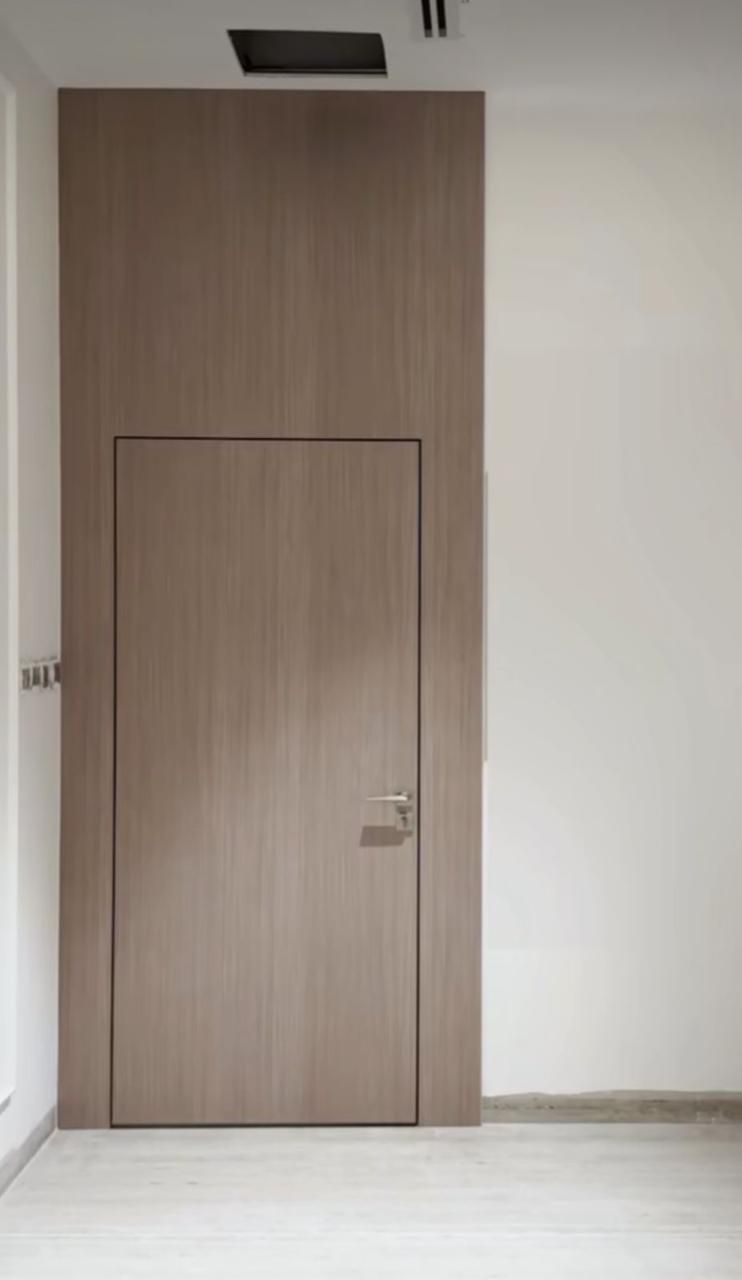 Full Height Oak Veneer Flush Door With Black Handle